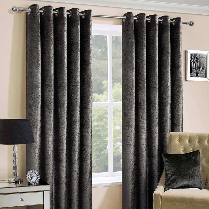rideau-gris-fonce-promotion-llinge-maison-tunisie-literie-velour-min-1.jpg Rideau Velours Gris Foncé 3m*2,8m – Image 1