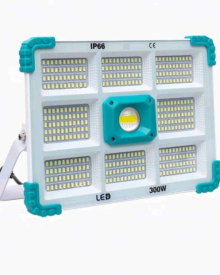 Projecteur-solaire-300w-1.jpeg Projecteur Solaire Portable 374LED 300W IP66 – Image 1